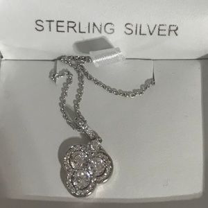 Crislu Crystal Clover Necklace Silver